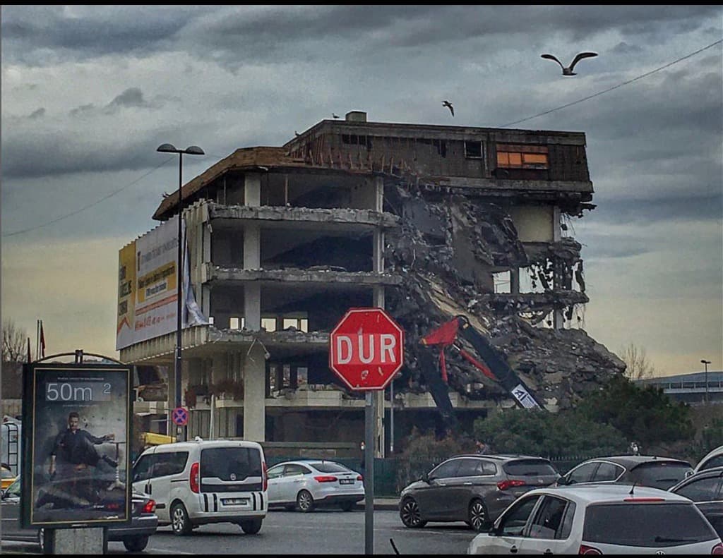 Eminönü Ticaret Odası Yıkımı